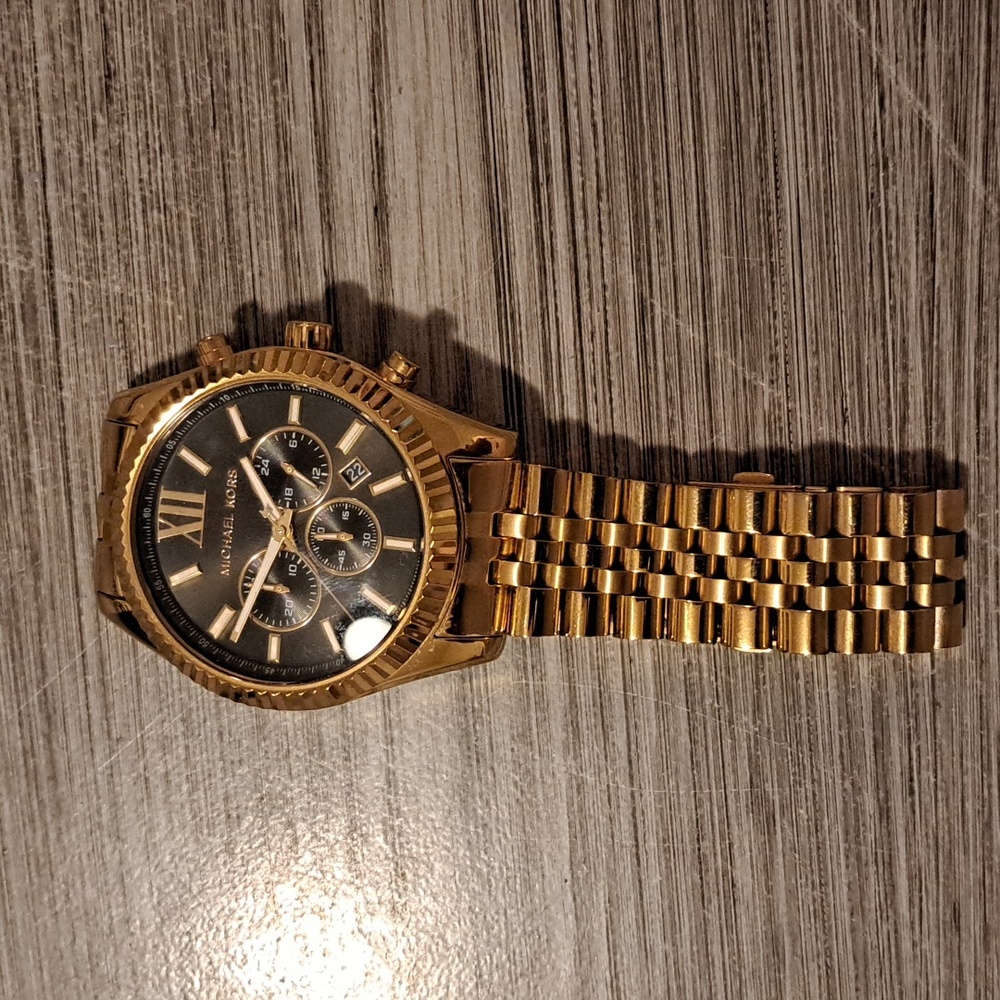 Watch - Picture 4 of 5